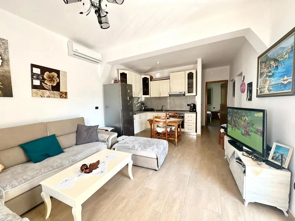 Te Agimi Apartment Vlore 0*,  Albania